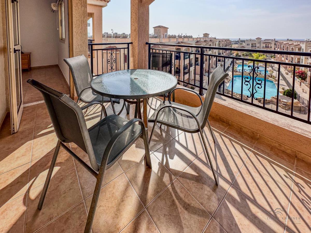 Royal Seacrest Crown-Jewel, 2B, Pools, Sea, Center Apartment Paphos ภายนอก รูปภาพ