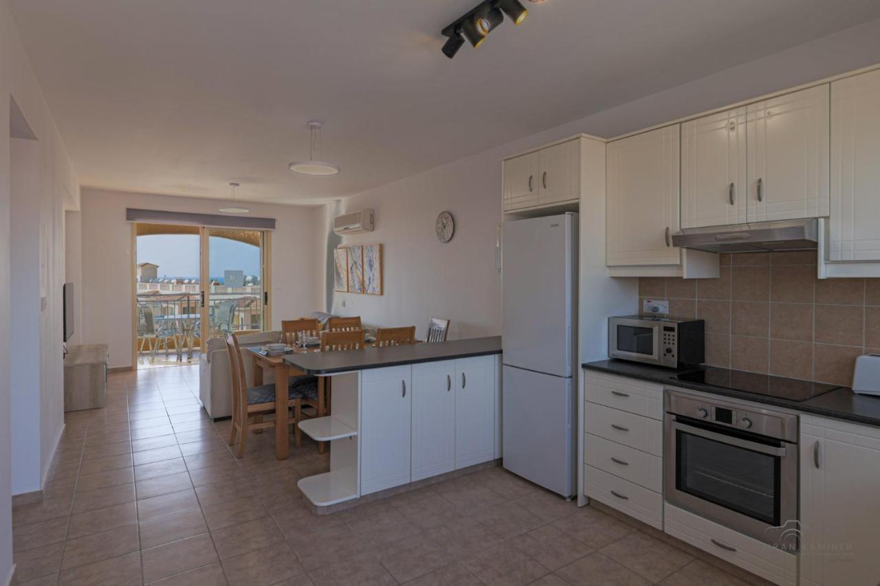 Royal Seacrest Crown-Jewel, 2B, Pools, Sea, Center Apartment Paphos ภายนอก รูปภาพ